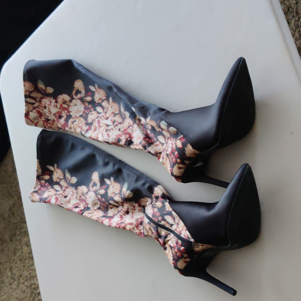 Women's tall boots
